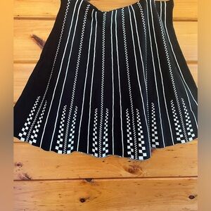 Sioni Black and White Knit Sweater Plus Skirt Juniors Size  women’s 3X